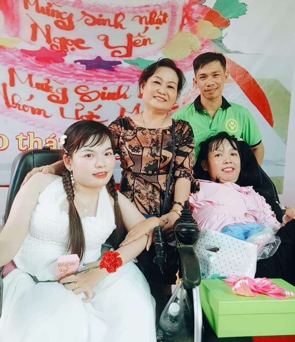 Người mẹ đỡ đầu của hơn 250 thành viên khuyết tật nhóm Ước Mơ.
