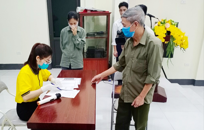 Thái Nguyên: Trên 10.000 người đã được chi trả tiền trợ cấp