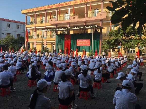 Nam Định: Trường THCS Tô Hiệu nô nức khai giảng năm học mới