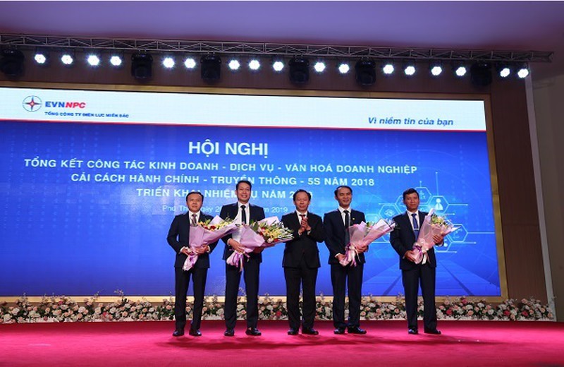 EVNNPC đã đóng góp 4,7 tỷ đồng ủng hộ đồng bào miền Trung