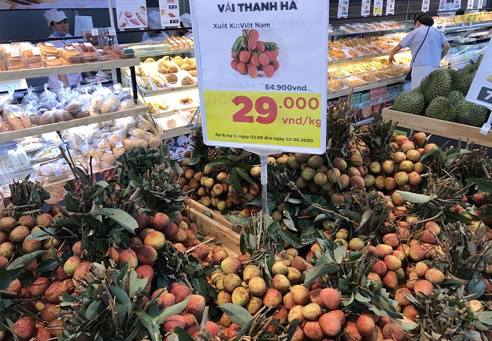 Vải đầu mùa chính thức lên kệ hàng siêu thị giá chỉ từ 21.900 đồng