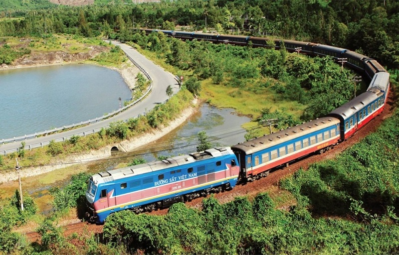 Vận tải đường sắt giảm gần 50% doanh thu do COVID-19