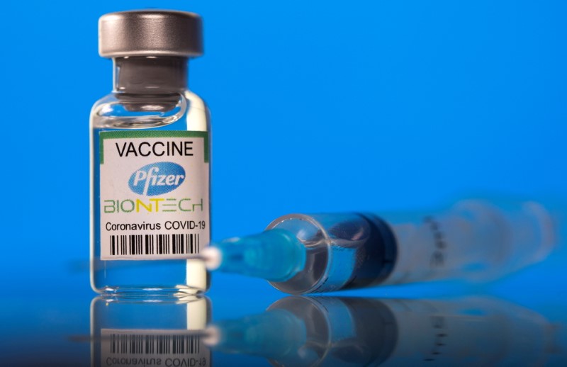 Lực lượng quản lý thị trường được tập huân phân biệt vaccine Pfizer chính hãng