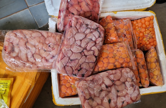 Hà Nội phát hiện 10 tấn nội tạng bốc mùi đang chuẩn bị lên đường tiêu thụ
