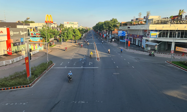 TP.HCM và 18 tỉnh, thành phía Nam giãn cách xã hội thêm 14 ngày