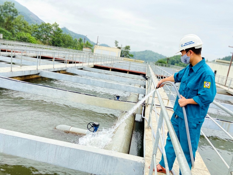 Đề nghị giảm giá nước sinh hoạt cho người dân