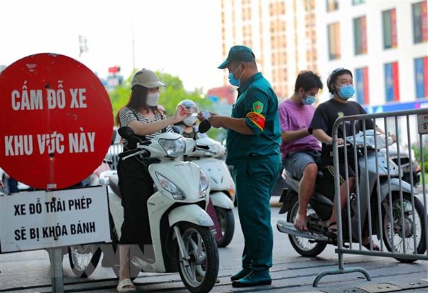 Hà Nội sẽ siết chặt giấy đi đường hơn trong thời gian giãn cách xã hội