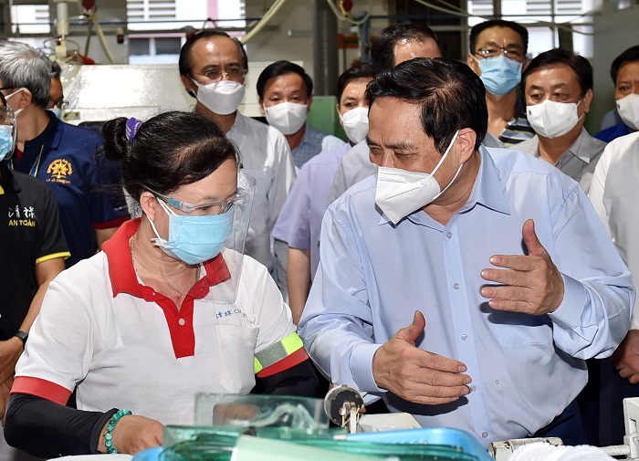 “3 tại chỗ”: Lựa chọn khó khăn nhưng cấp thiết