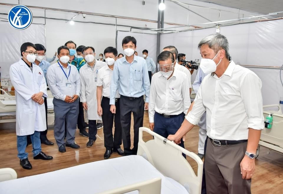 Bệnh viện dã chiến đa tầng điều trị COVID-19 đầu tiên ở thành phố Hà Chí Minh đi vào hoạt động