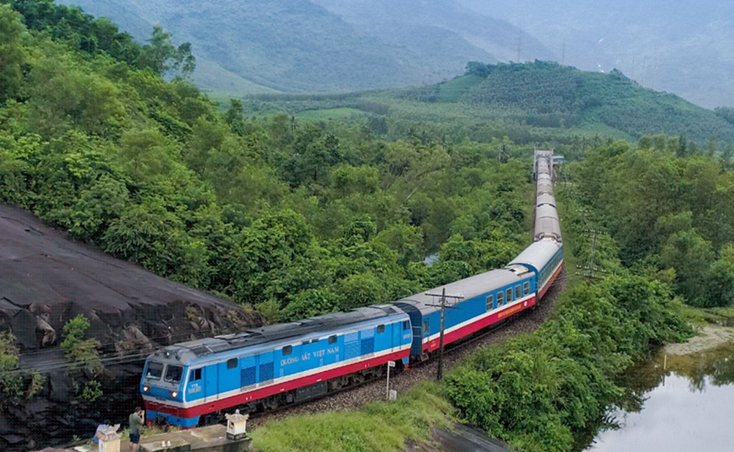 Từ ngày 23-8, dừng hoàn toàn tàu khách trên tuyến đường sắt Bắc - Nam