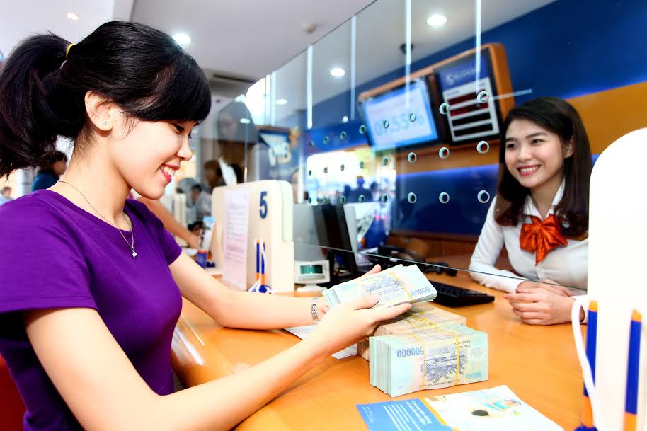 Doanh số giao dịch và lãi suất trên thị trường liên ngân hàng giảm