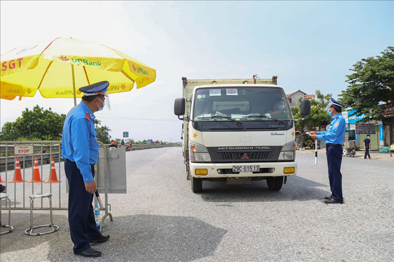 Giữ thị trường nội địa để vượt khó