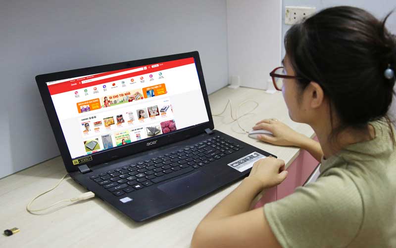 Đưa thương mại điện tử vượt thách thức