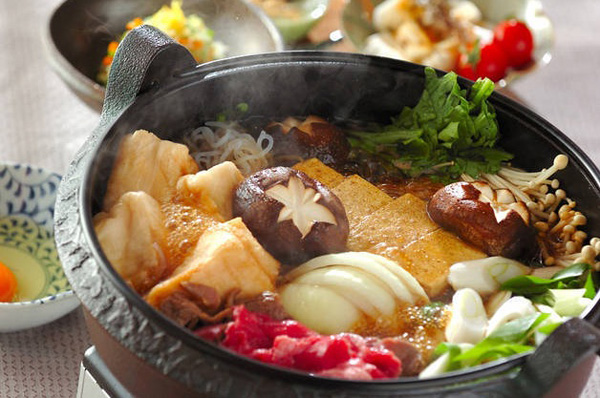 Lẩu bò mà nấu kiểu này đảm bảo đậm đà, mềm ngon hết nấc