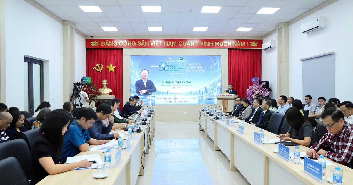 Thị trường chứng khoán sau nâng hạng: Tập trung nâng chất lượng, thu hút vốn dài hạn