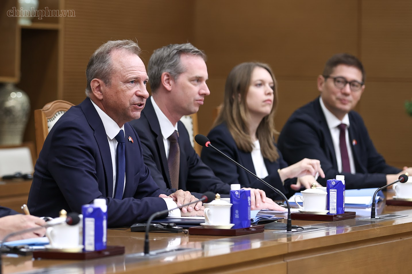 Thủ tướng tiếp Bộ trưởng Tài chính Luxembourg: Tăng cường kết nối dòng vốn từ châu Âu với Việt Nam- Ảnh 5.