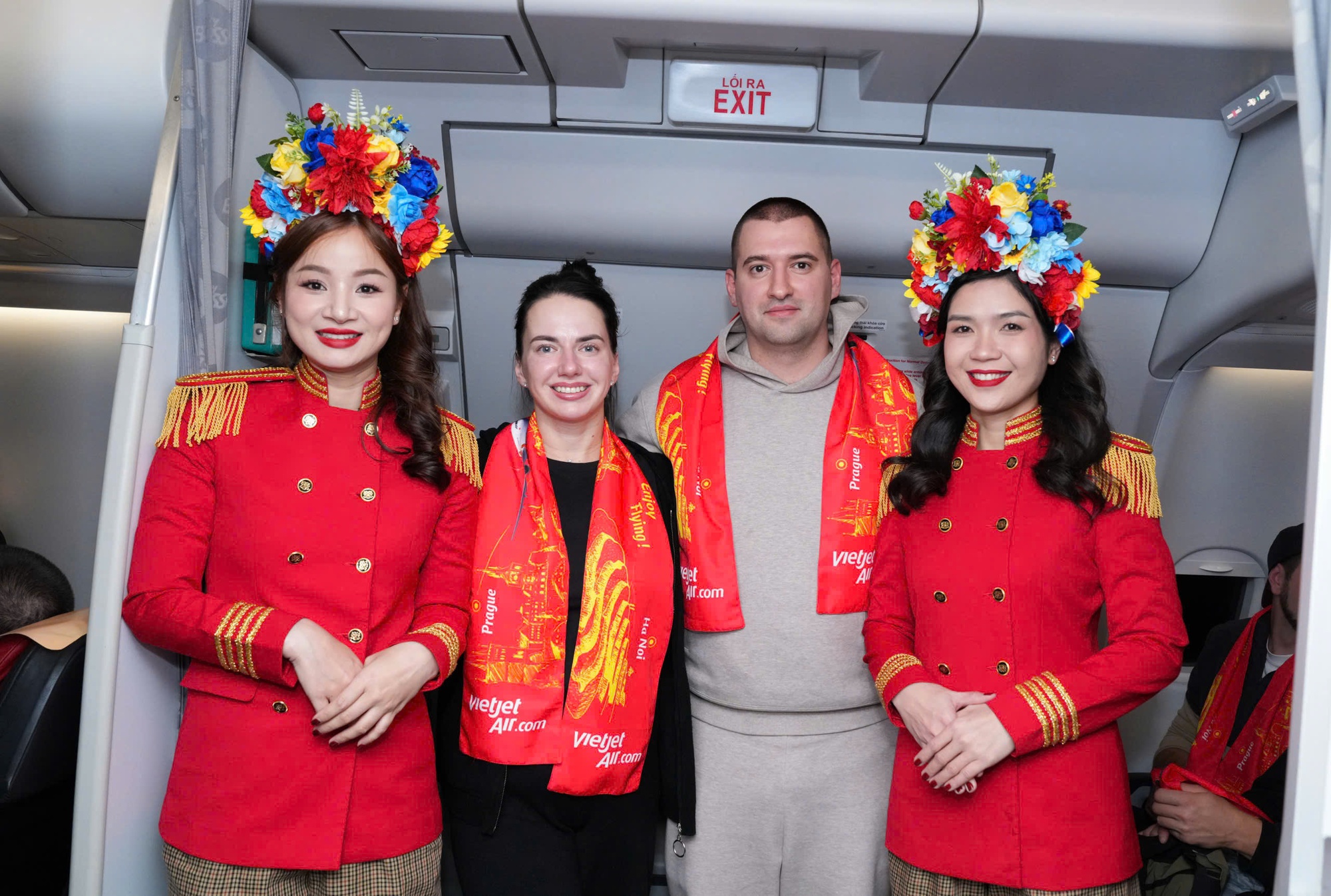Vietjet khai trương đường bay đến Almaty và Praha- Ảnh 4.