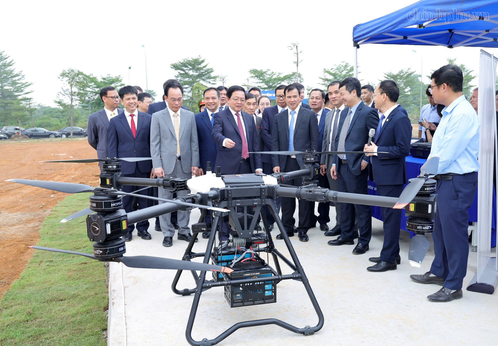 Đại học Quốc gia Hà Nội cần tiên phong phát triển công nghệ, giải quyết những bài toán lớn của quốc gia- Ảnh 7.