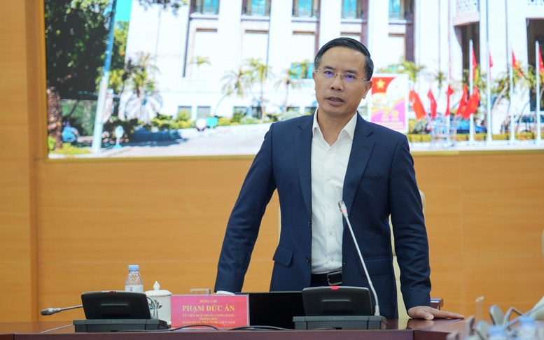 Ngân hàng Nhà nước họp với các tổ chức tín dụng, yêu cầu giảm lãi suất