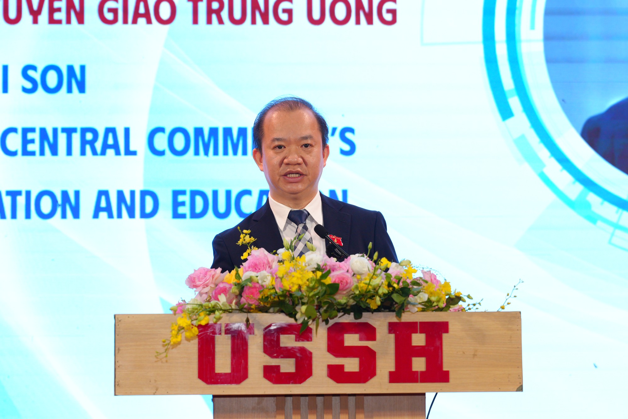 Khoa học xã hội và nhân văn chủ động kiến tạo chính sách thời AI- Ảnh 1.