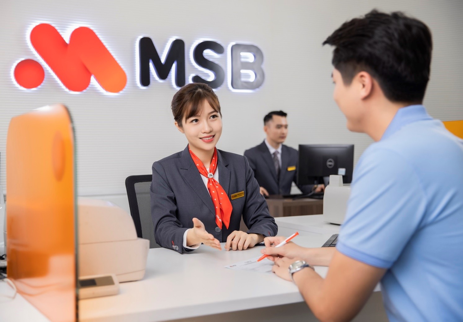 MSB triển khai đồng bộ giải pháp lãi suất, hỗ trợ khách hàng cá nhân và doanh nghiệp- Ảnh 1.