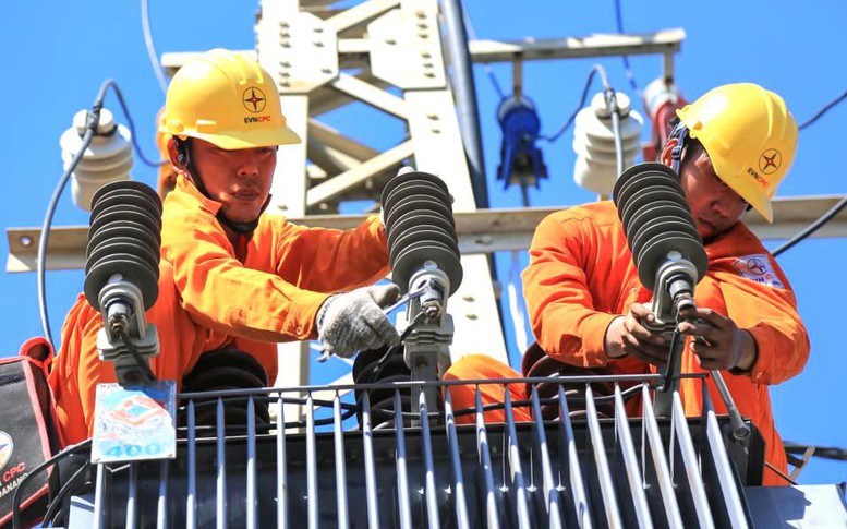 Khẩn trương xem xét phương án giảm thuế tiêu thụ đặc biệt với xăng về 0% và giảm giá điện - Ảnh 14.