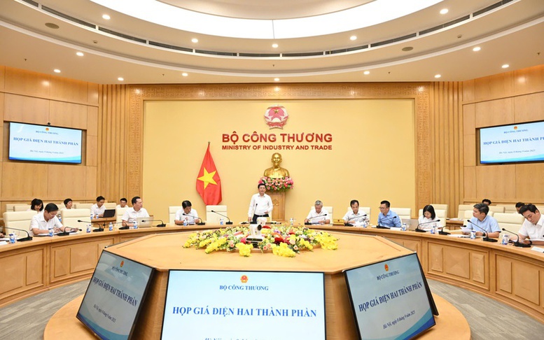 Khẩn trương xem xét phương án giảm thuế tiêu thụ đặc biệt với xăng về 0% và giảm giá điện - Ảnh 15.