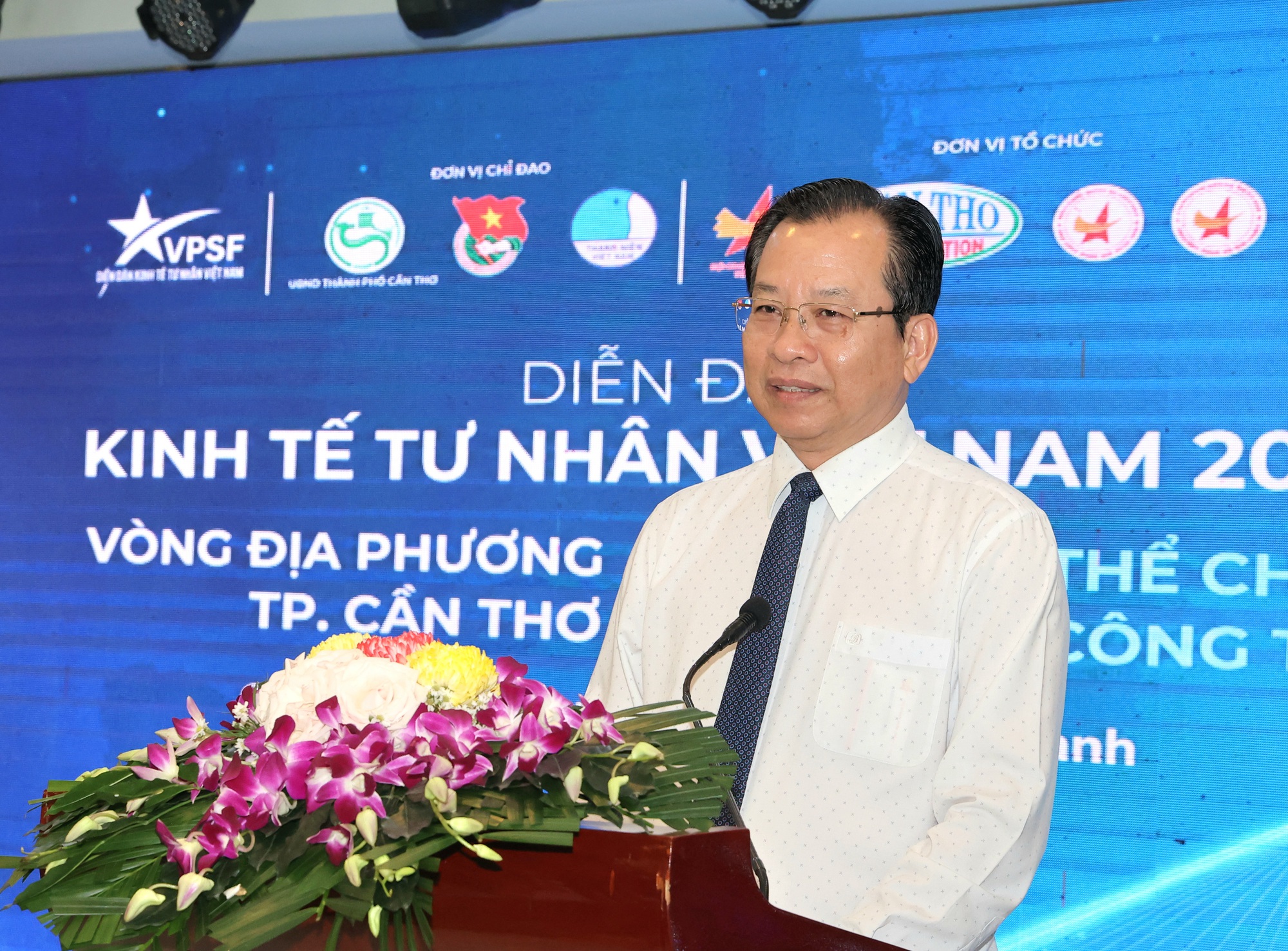Cần Thơ: Kinh tế tư nhân đóng góp 74% GRDP, cần lớn lên bằng số hóa-xanh hóa- Ảnh 1.