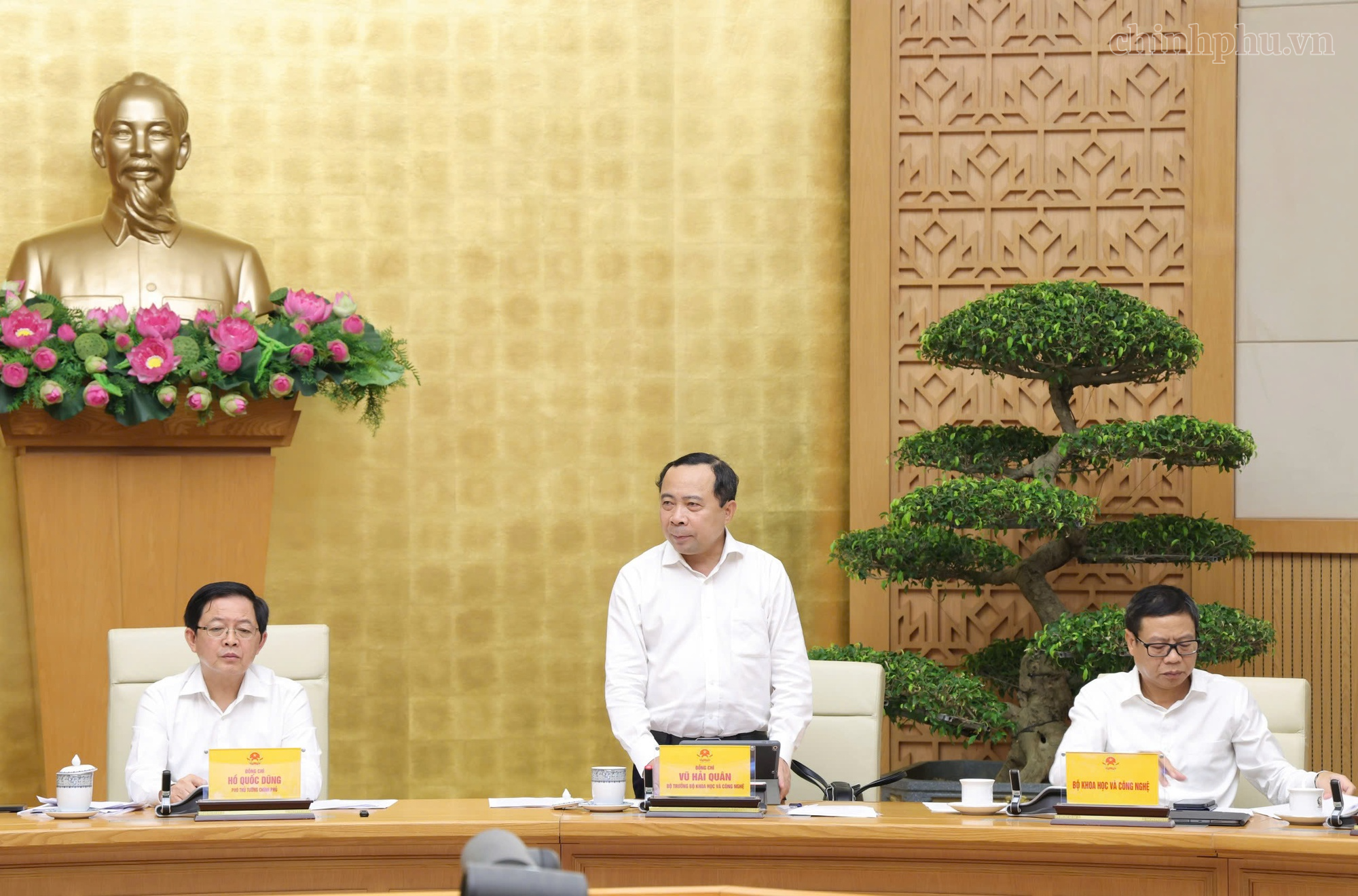 Không chỉ kết nối, 