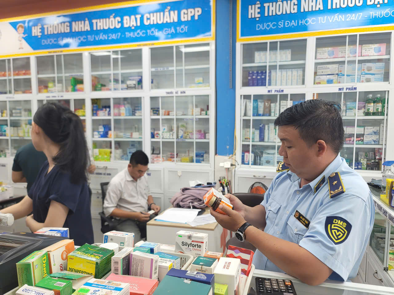 Cần Thơ tập trung ngăn chặn hàng giả, hàng lậu lợi dụng thương mại điện tử để tiêu thụ- Ảnh 2.