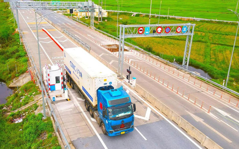 Khẩn trương lắp đặt hệ thống cân tải trọng xe trên cao tốc Bắc-Nam
