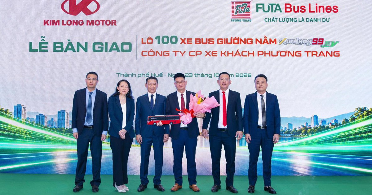 Xe bus giường nằm thuần điện do Việt Nam sản xuất lần đầu được đưa vào vận tải liên tỉnh