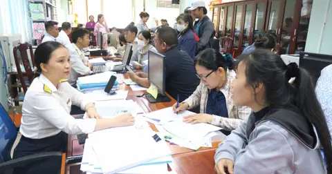 Hướng dẫn chi tiết giảm 30% số thuế TNCN, thuế TNDN phải nộp từ kinh doanh có doanh thu không quá 10 tỉ đồng