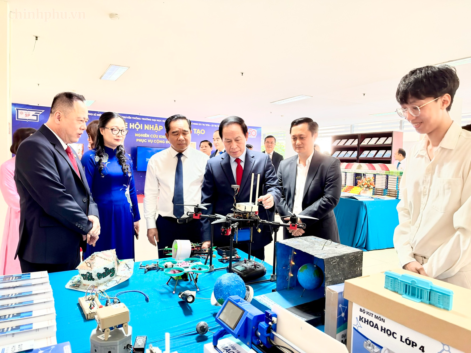 Trường Đại học Sư phạm TP. Hồ Chí Minh: Bền bỉ cống hiến, góp phần xây dựng, phát triển giáo dục và đào tạo- Ảnh 6.