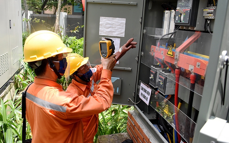 Khẩn trương xem xét phương án giảm thuế tiêu thụ đặc biệt với xăng về 0% và giảm giá điện - Ảnh 11.