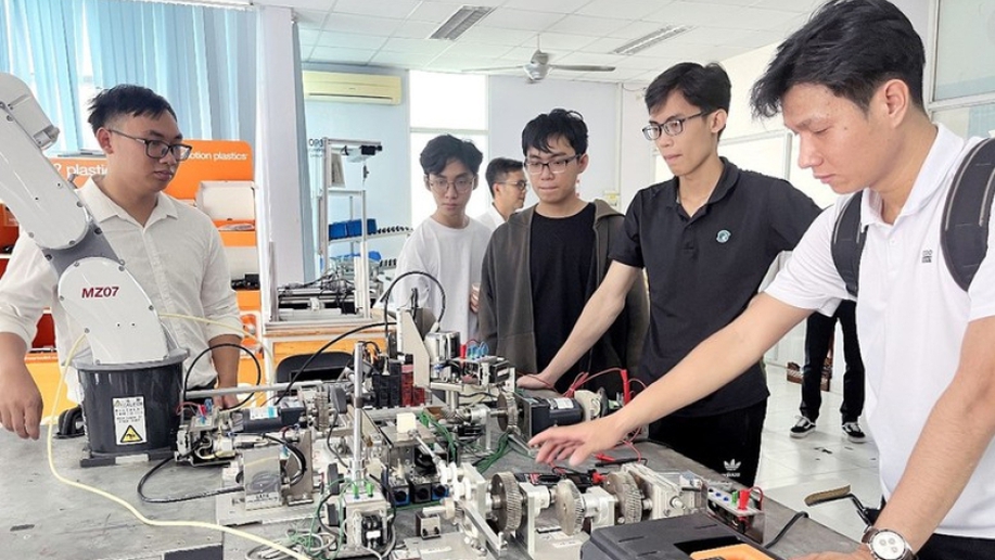 Nghiên cứu nhiều, thương mại hóa ít: Vì sao kết quả khoa học khó ra thị trường?- Ảnh 2.