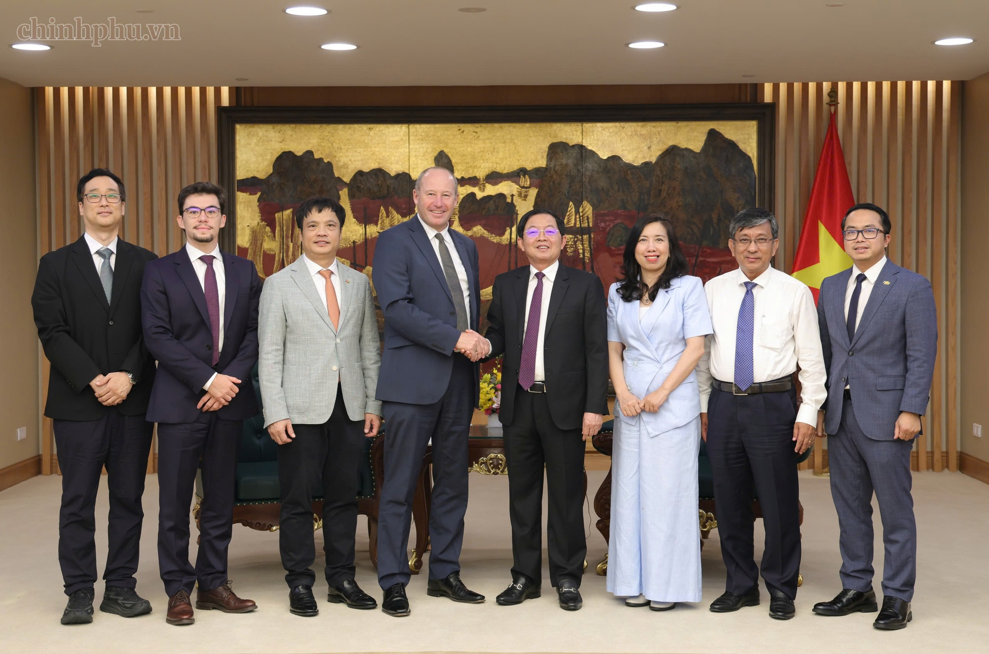 Phó Thủ tướng Hồ Quốc Dũng tiếp lãnh đạo Tập đoàn Pasqal (Pháp), thúc đẩy hợp tác công nghệ lượng tử- Ảnh 4.