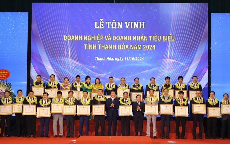 Hướng dẫn xét tôn vinh, trao tặng giải thưởng cho doanh nhân, doanh nghiệp