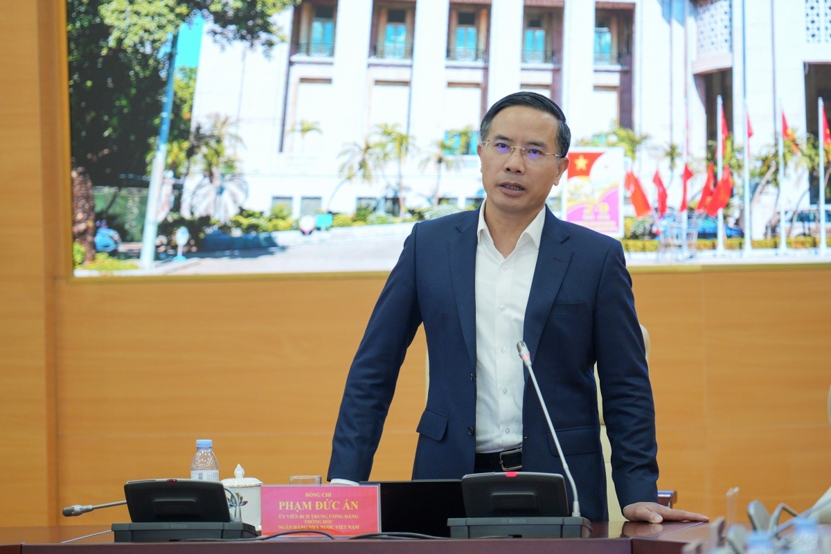 Ngân hàng Nhà nước họp với các tổ chức tín dụng, yêu cầu giảm lãi suất- Ảnh 1.