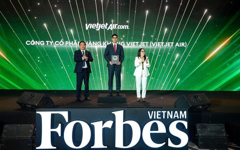 Forbes vinh danh Vietjet trong Top 50 doanh nghiệp dẫn đầu về ESG 2026